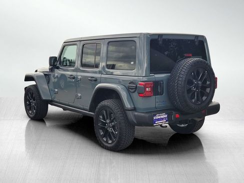 Used 2025 Jeep Wrangler Unlimited Sahara AWD/4WD image 6