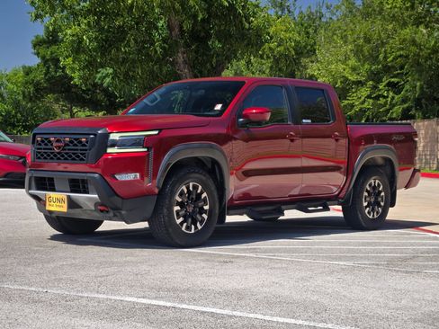 Used 2022 Nissan Frontier Pro-X RWD image 7