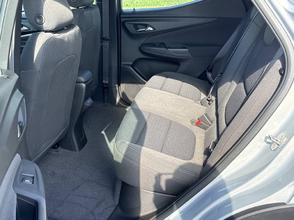 Used 2022 Chevrolet Bolt EUV LT FWD image 23