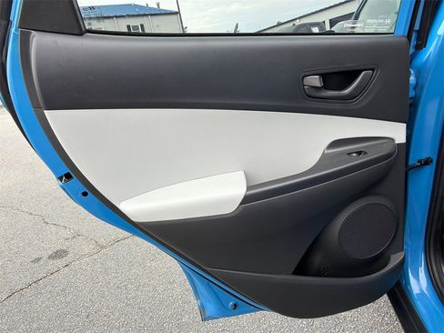 Used 2022 Hyundai Kona SEL image 21