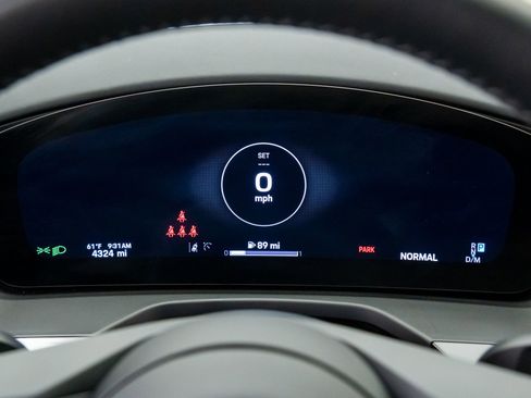 Used 2024 Porsche Panamera image 22