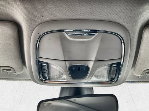 Used 2019 Jeep Cherokee Limited AWD/4WD image 17