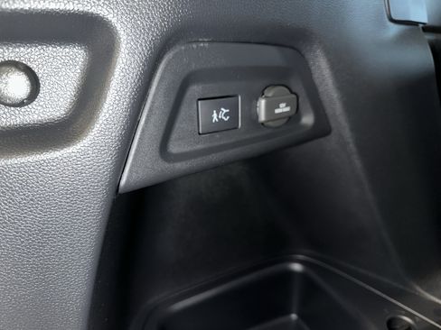 Used 2025 Honda Pilot Black Edition image 30