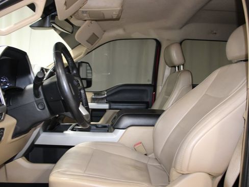 Used 2019 Ford F250 Lariat w/ Lariat Ultimate Package AWD/4WD image 18