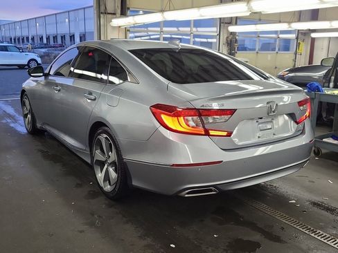Used 2020 Honda Accord Touring image 2
