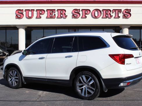 Used 2017 Honda Pilot Touring image 5