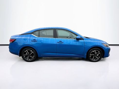 Used 2025 Nissan Sentra SV w/ All-Weather Package image 8