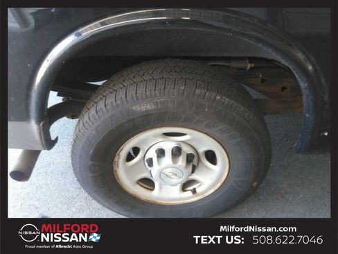 Used 2020 Chevrolet Express 2500 w/ Driver Convenience Package RWD image 7