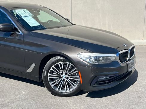 Used 2017 BMW 530i RWD image 2