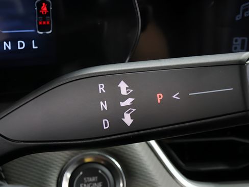 New 2026 Chevrolet Equinox LT w/ Convenience Package II AWD/4WD image 15