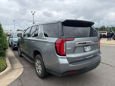 Used 2023 GMC Yukon SLE AWD/4WD image 4