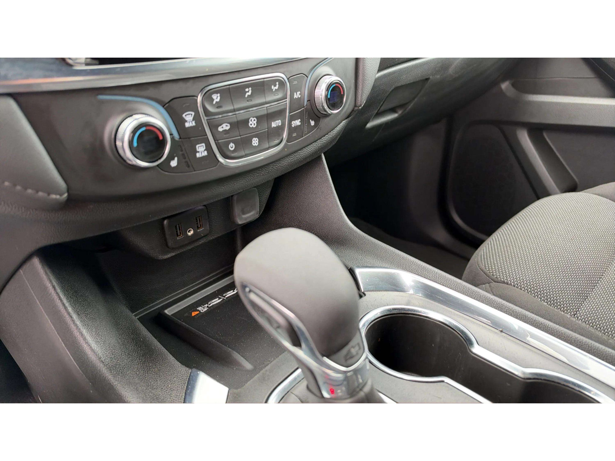 Used 2023 Chevrolet Traverse LT AWD/4WD image 20