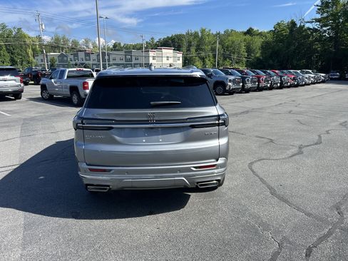 New 2026 Buick Enclave Avenir w/ Super Cruise Package AWD/4WD image 7