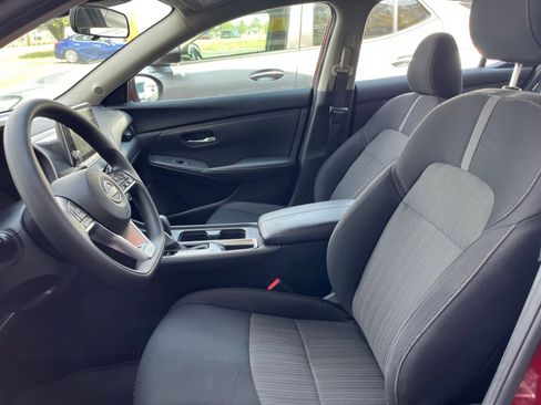 Used 2024 Nissan Sentra SV image 24