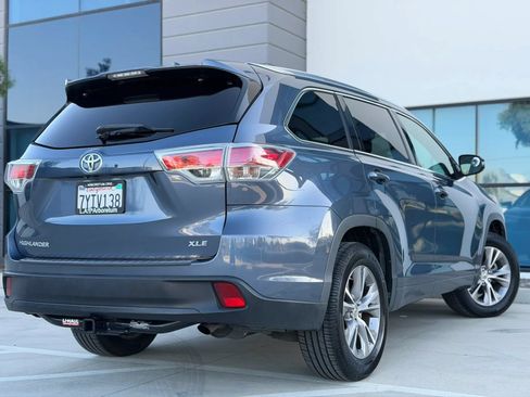 Used 2014 Toyota Highlander XLE FWD image 7