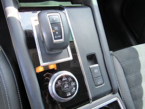 Used 2022 Mitsubishi Outlander SE image 21