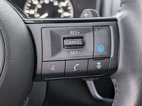 Used 2023 Nissan Rogue SV w/ SV Premium B Package image 23