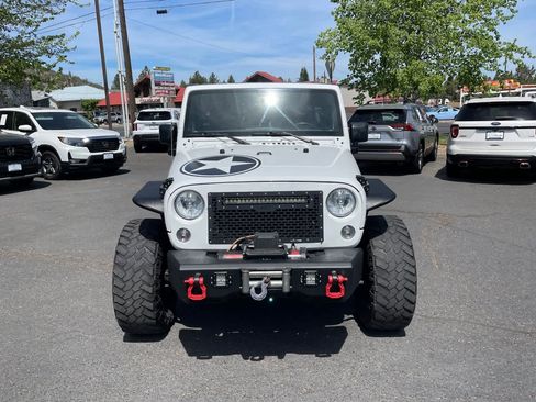 Used 2018 Jeep Wrangler Unlimited Sport AWD/4WD image 8