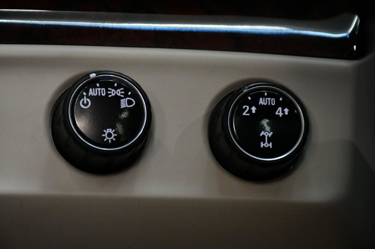 Used 2015 Cadillac Escalade Premium AWD/4WD image 22