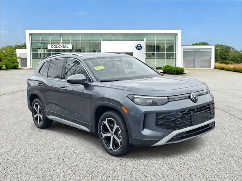 New 2026 Volkswagen Tiguan SE AWD/4WD image 3