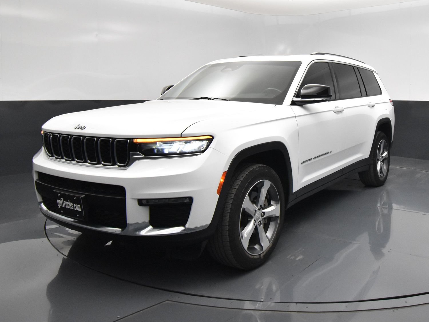 Used 2021 Jeep Grand Cherokee L Limited RWD image 2