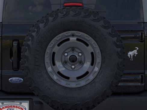 New 2025 Ford Bronco Outer Banks w/ Sasquatch Package image 24