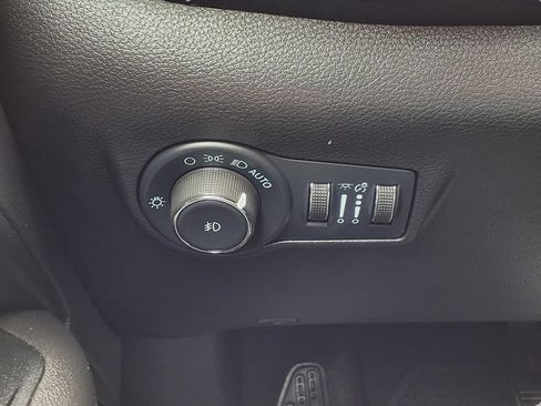 Certified 2022 Jeep Compass Trailhawk w/ Sun and Sound Group AWD/4WD image 17