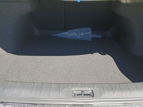 New 2026 Nissan Sentra SR w/ Floor Mat Package image 7