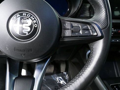 Used 2024 Alfa Romeo Tonale Ti image 13