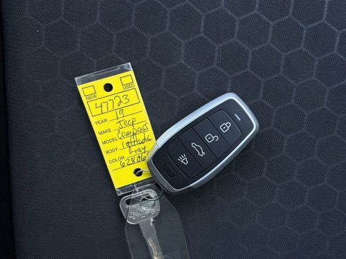 Used 2019 Jeep Compass Latitude w/ Cold Weather Group image 30