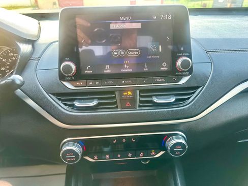 Used 2019 Nissan Altima 2.5 SV image 14