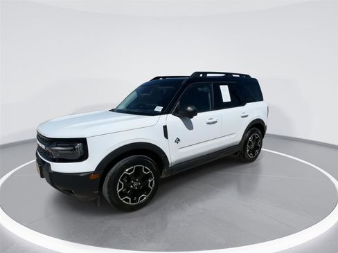 Certified 2025 Ford Bronco Sport Outer Banks w/ Outer Banks Tech Package+ image 4