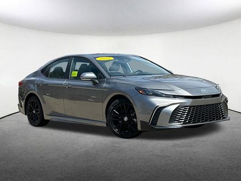 Certified 2025 Toyota Camry SE w/ Convenience Package FWD image 2