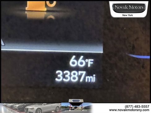 Used 2025 Hyundai Venue SEL image 22