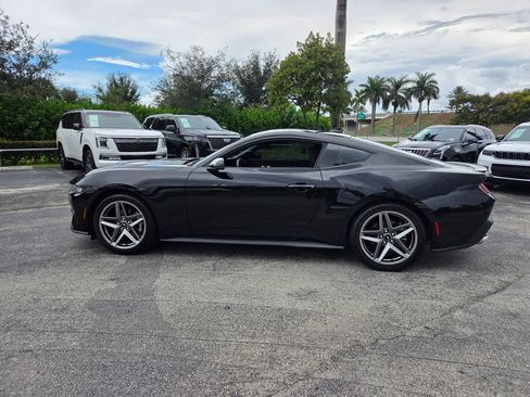 Used 2025 Ford Mustang Premium RWD image 12