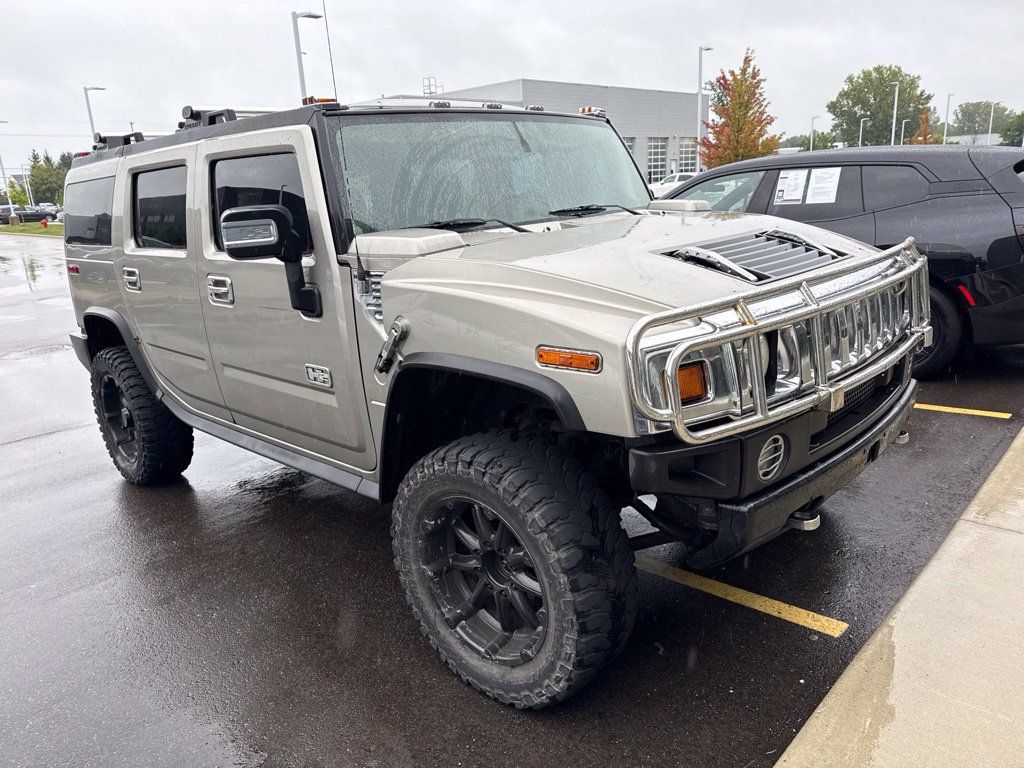 Used 2004 HUMMER H2 w/ Preferred Equipment Group AWD/4WD image 3