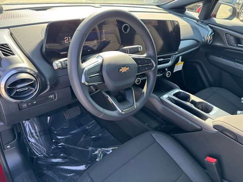 New 2026 Chevrolet Equinox EV LT image 11