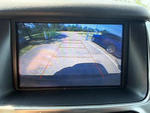 Used 2019 Chevrolet Tahoe 4WD image 22