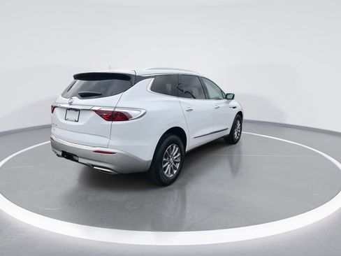 Used 2022 Buick Enclave Essence image 8