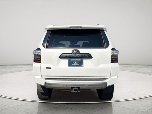 Used 2021 Toyota 4Runner TRD Off-Road Premium w/ Moonroof Package AWD/4WD image 4