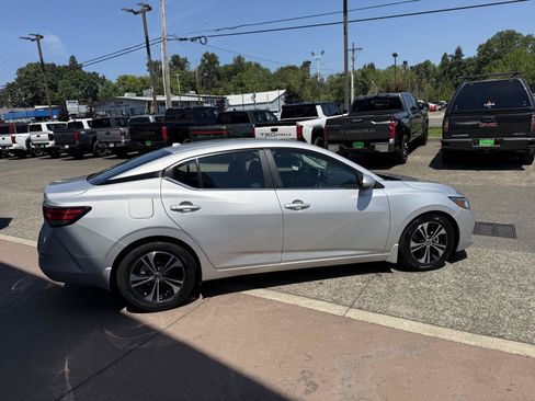 Used 2020 Nissan Sentra SV FWD image 7