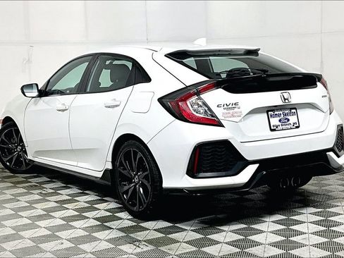 Used 2017 Honda Civic Sport image 11
