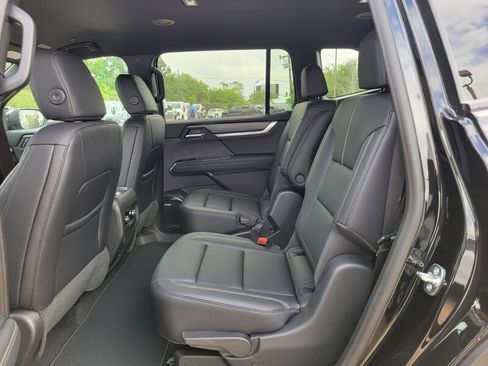 New 2026 GMC Acadia Elevation image 29