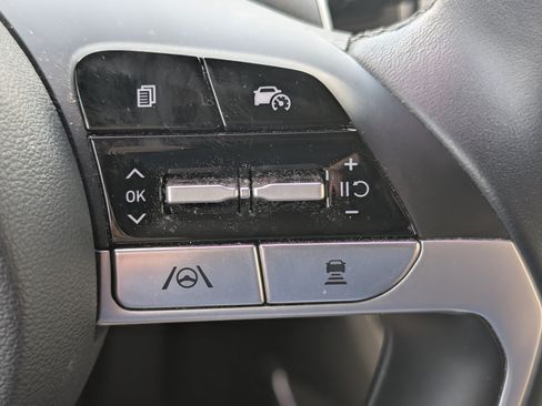 Used 2023 Hyundai Tucson Limited AWD/4WD image 16