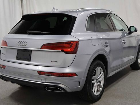 Used 2023 Audi Q5 2.0T Premium w/ Convenience Package AWD/4WD image 9
