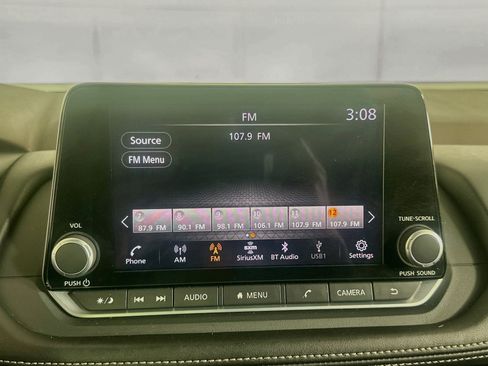 Used 2023 Nissan Rogue SV FWD image 21