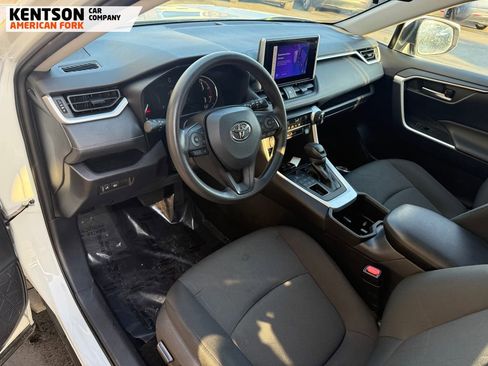 Used 2025 Toyota RAV4 XLE image 29