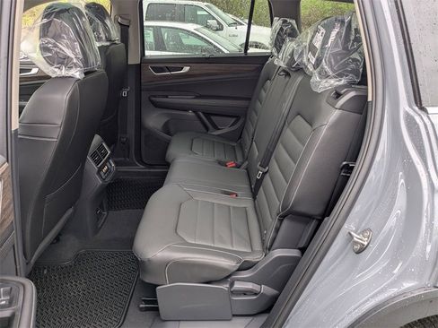 New 2025 Volkswagen Atlas SEL image 21