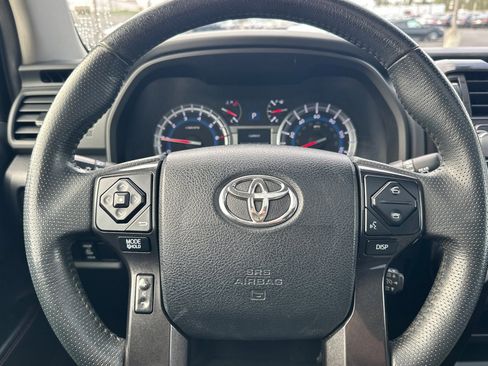 Used 2019 Toyota 4Runner TRD Off-Road Premium AWD/4WD image 22