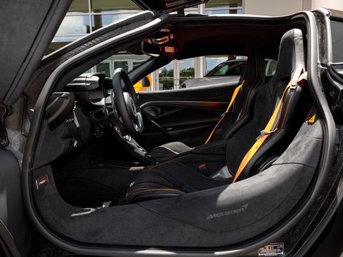 New 2027 McLaren 750S RWD image 52